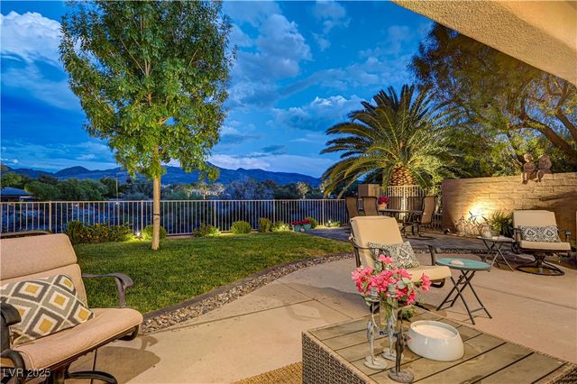 105 Fountainhead Circle, Henderson, NV 89052