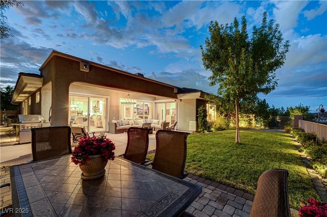 105 Fountainhead Circle, Henderson, NV 89052