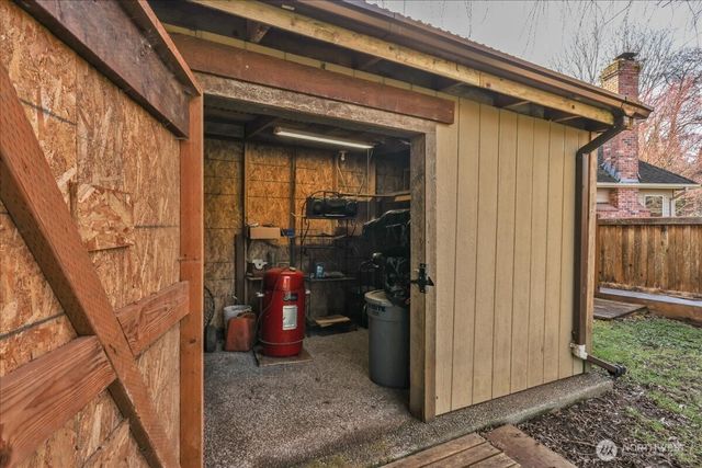 7929 Cyrus Place, Edmonds, WA 98026