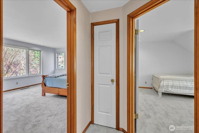 7929 Cyrus Place, Edmonds, WA 98026