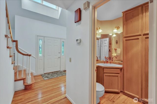 7929 Cyrus Place, Edmonds, WA 98026