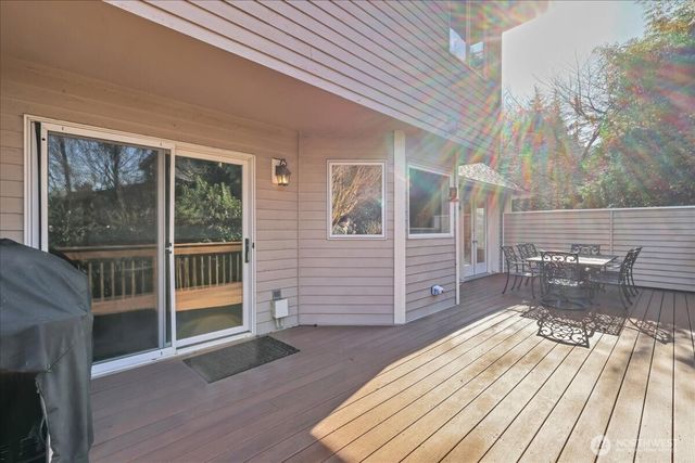 7929 Cyrus Place, Edmonds, WA 98026