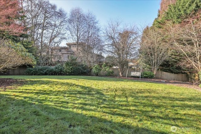 7929 Cyrus Place, Edmonds, WA 98026