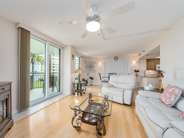 690 ISLAND WAY 404, Clearwater Beach, FL 33767