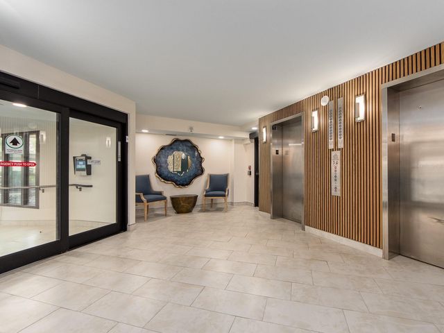 690 ISLAND WAY 404, Clearwater Beach, FL 33767