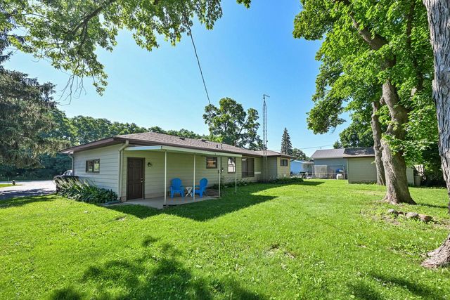 8920 388th AVENUE, Burlington, WI 53105