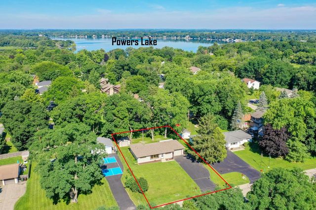 8920 388th AVENUE, Burlington, WI 53105