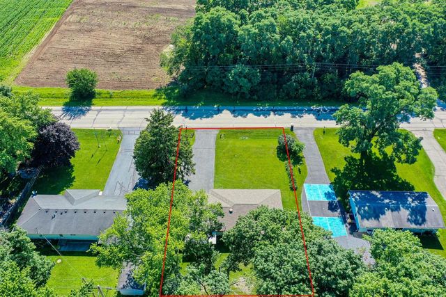 8920 388th AVENUE, Burlington, WI 53105