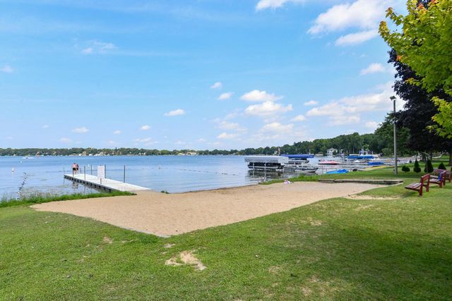 8920 388th AVENUE, Burlington, WI 53105
