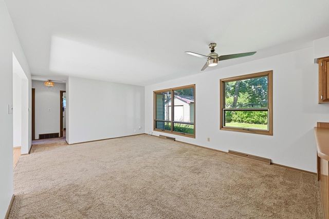 8920 388th AVENUE, Burlington, WI 53105