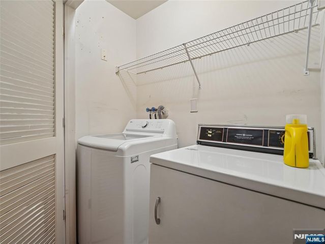 2710 Hemingway Lane, Mahwah, NJ 07430