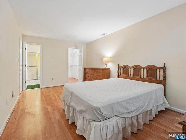 2710 Hemingway Lane, Mahwah, NJ 07430