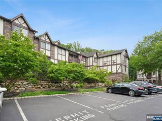 2710 Hemingway Lane, Mahwah, NJ 07430