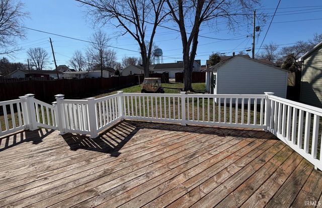 18 SE 6th Street, Linton, IN 47441