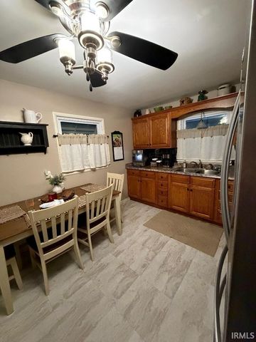 18 SE 6th Street, Linton, IN 47441