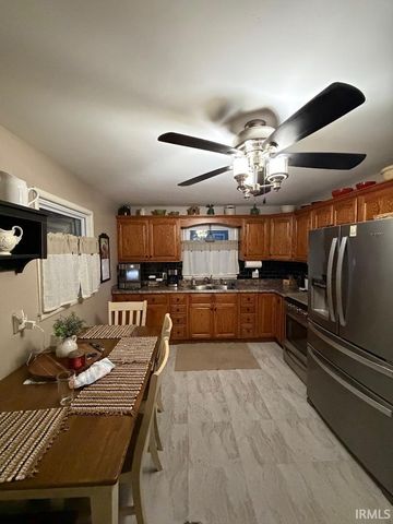 18 SE 6th Street, Linton, IN 47441