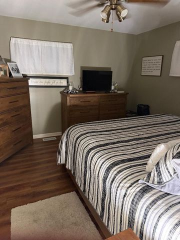 18 SE 6th Street, Linton, IN 47441