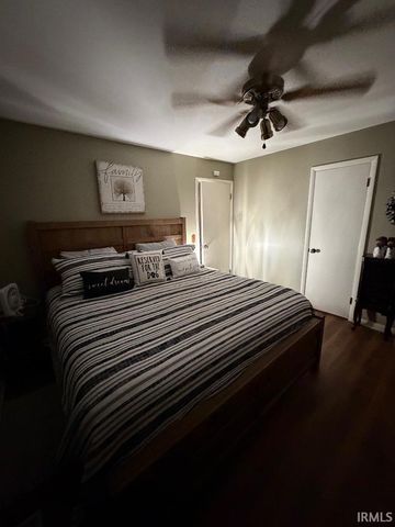 18 SE 6th Street, Linton, IN 47441