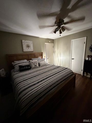 18 SE 6th Street, Linton, IN 47441