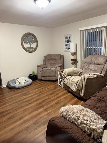 18 SE 6th Street, Linton, IN 47441