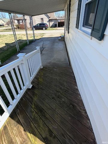 18 SE 6th Street, Linton, IN 47441