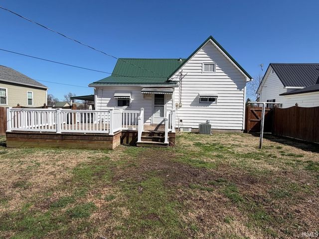 18 SE 6th Street, Linton, IN 47441