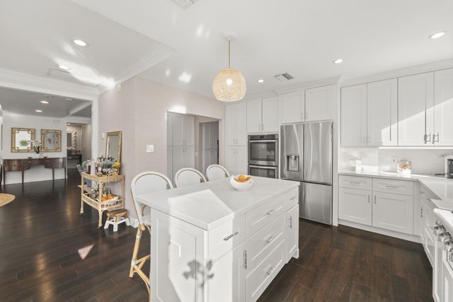 9806 SE Landing Place, Tequesta, FL 33469