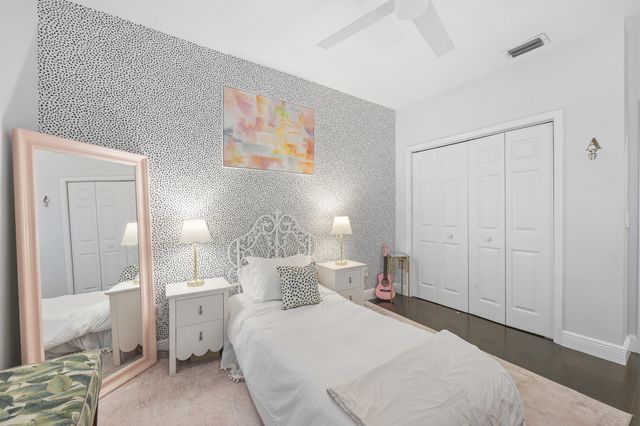 9806 SE Landing Place, Tequesta, FL 33469