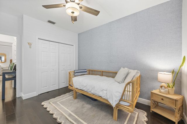 9806 SE Landing Place, Tequesta, FL 33469