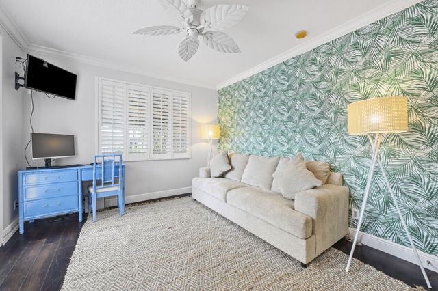 9806 SE Landing Place, Tequesta, FL 33469