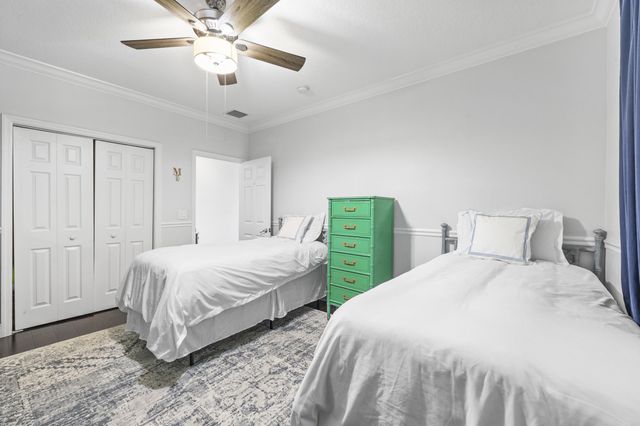 9806 SE Landing Place, Tequesta, FL 33469