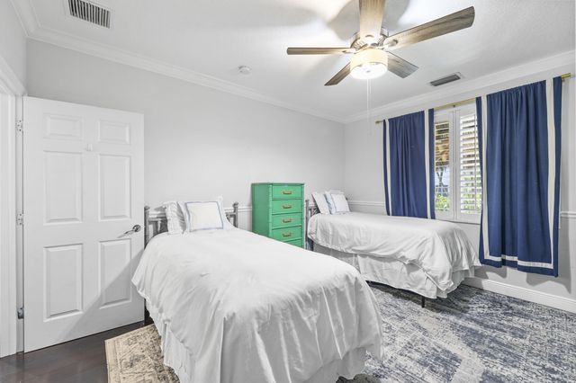 9806 SE Landing Place, Tequesta, FL 33469