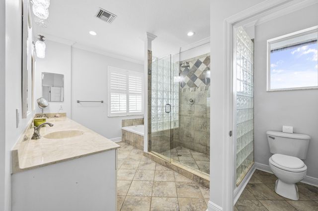 9806 SE Landing Place, Tequesta, FL 33469