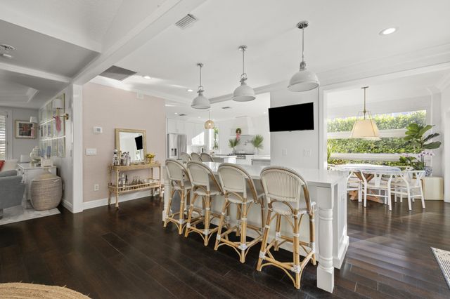 9806 SE Landing Place, Tequesta, FL 33469