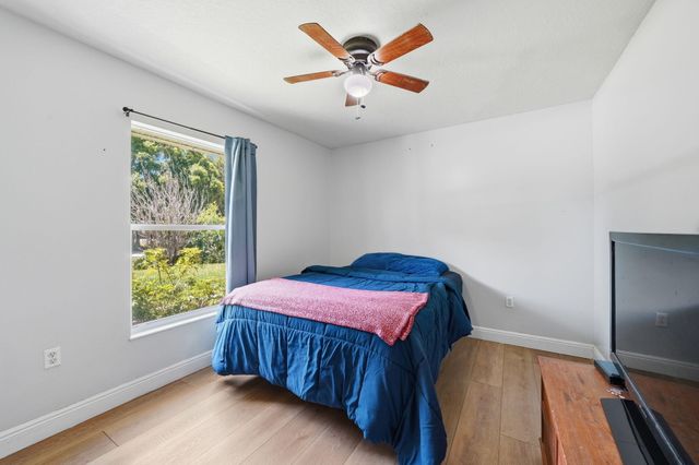 2360 87th Court, Vero Beach, FL 32966