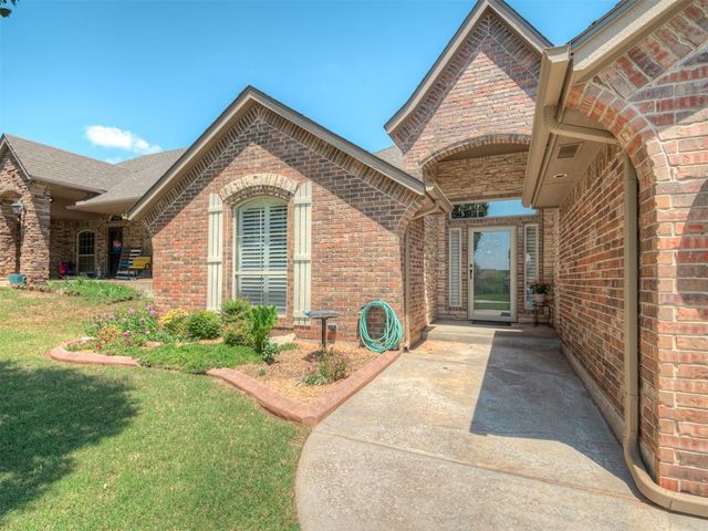 1324 Brice Drive, Moore, OK 73160