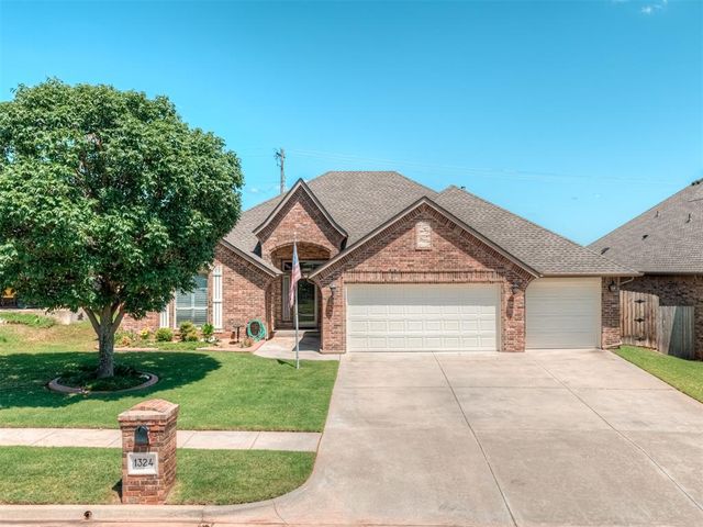 1324 Brice Drive, Moore, OK 73160