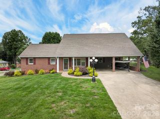 2411 Allendale Circle, Lenoir, NC 28645