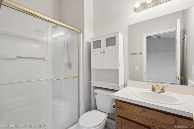 2738 Birchwood Drive, Waterford Charter Township, MI 48329