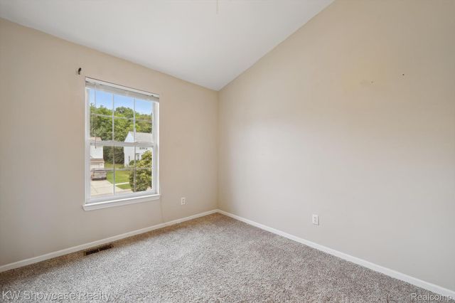 2738 Birchwood Drive, Waterford Charter Township, MI 48329