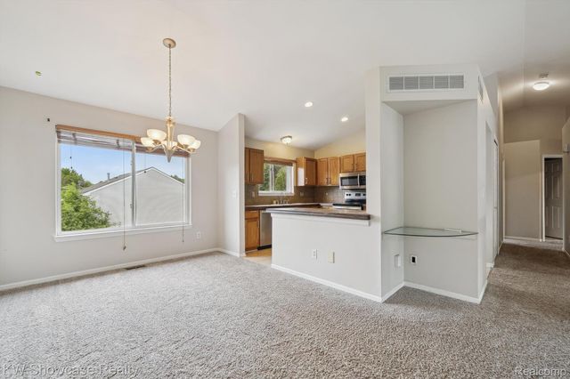 2738 Birchwood Drive, Waterford Charter Township, MI 48329