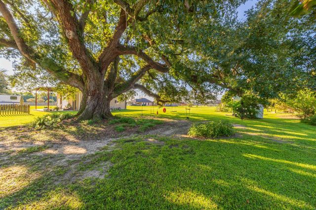 3426 Highway 1, Raceland, LA 70394