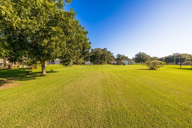 3426 Highway 1, Raceland, LA 70394