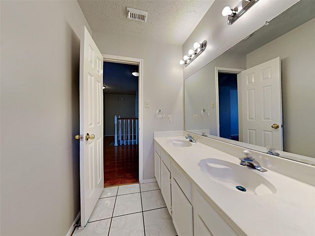 4703 Glasgow Drive, Missouri City, TX 77459