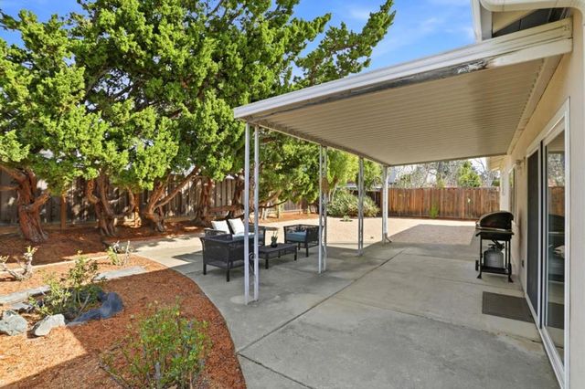 19735 Auburn Drive, Cupertino, CA 95014