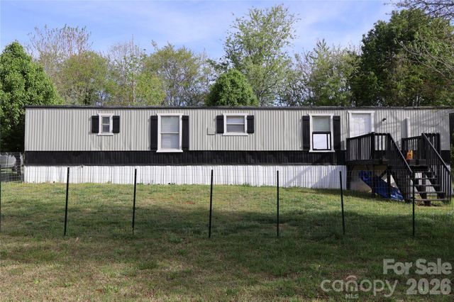 126 Cedarvale Drive, Harmony, NC 28634