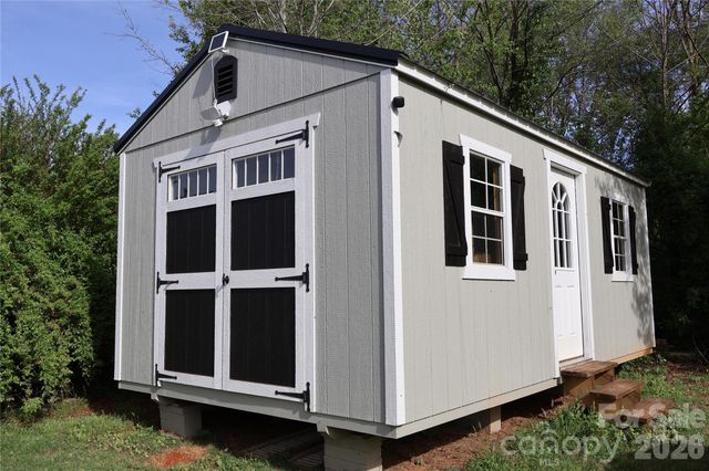 126 Cedarvale Drive, Harmony, NC 28634