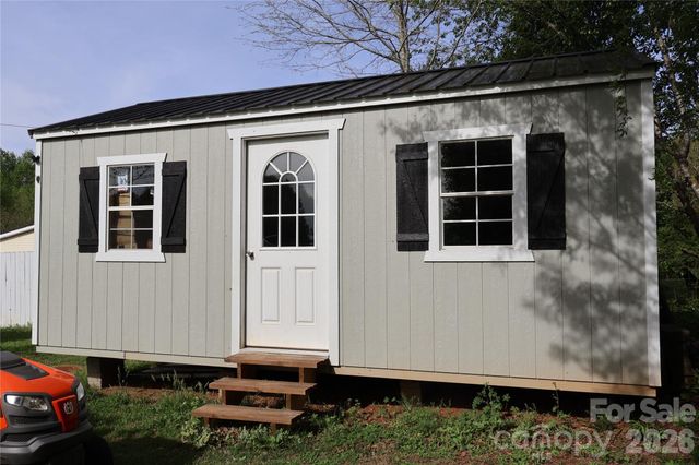 126 Cedarvale Drive, Harmony, NC 28634