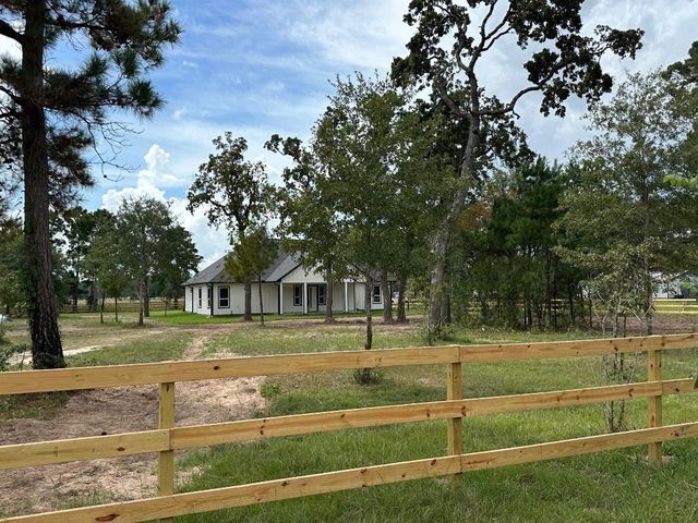 11082 Tammy Circle, Plantersville, TX 77363