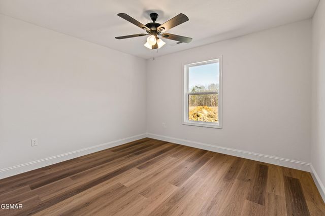 275 Cross Over Road, Sevierville, TN 37876